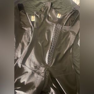 2 “Fajastec” fajas / shapewear !